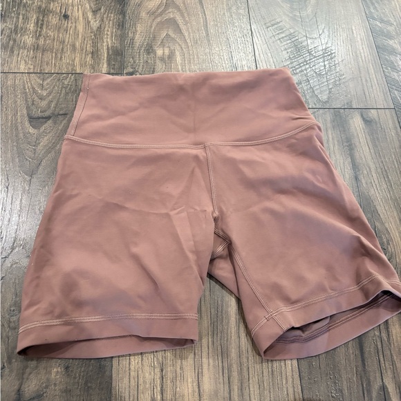 lululemon athletica Dusty Rose Bike Shorts - Picture 1 of 3